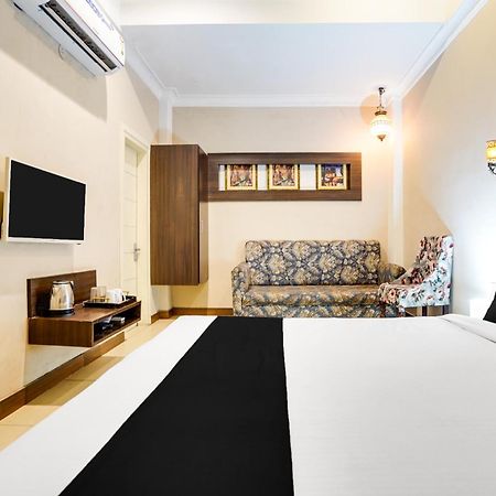 Super Townhouse Mansarovar Near Metro Station Jaipur Buitenkant foto