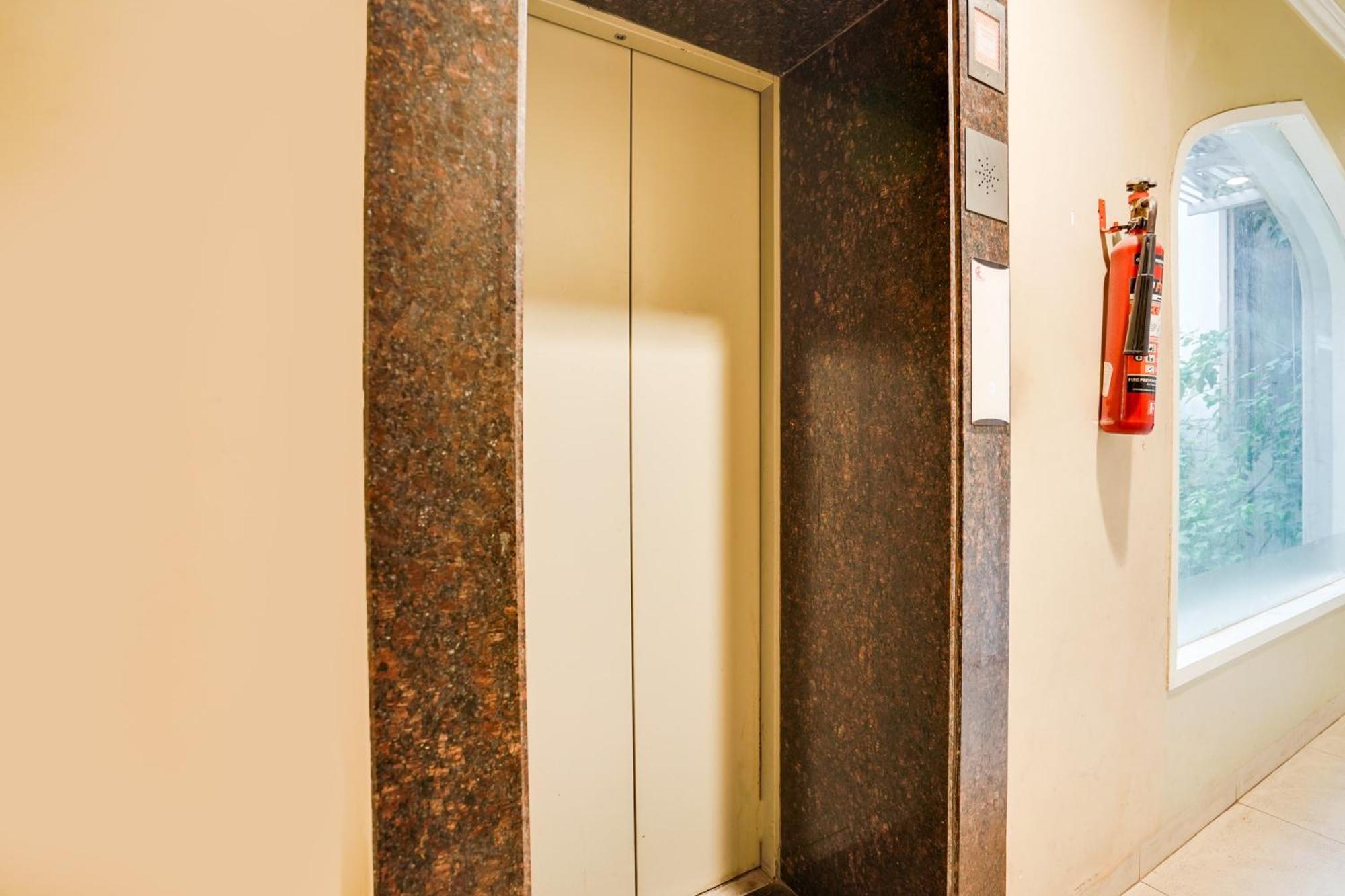 Super Townhouse Mansarovar Near Metro Station Jaipur Buitenkant foto