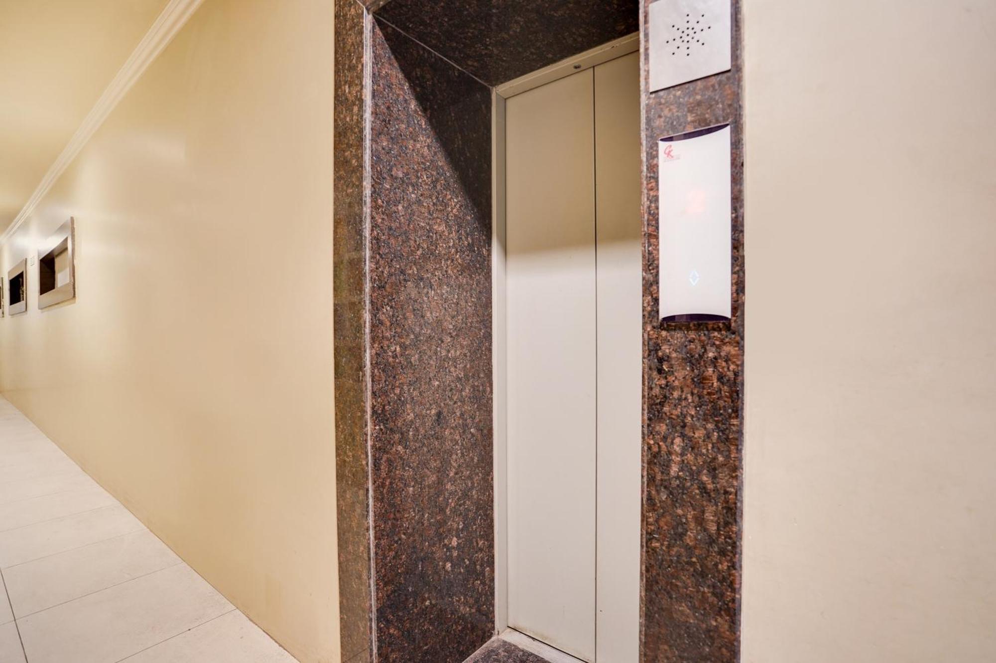 Super Townhouse Mansarovar Near Metro Station Jaipur Buitenkant foto