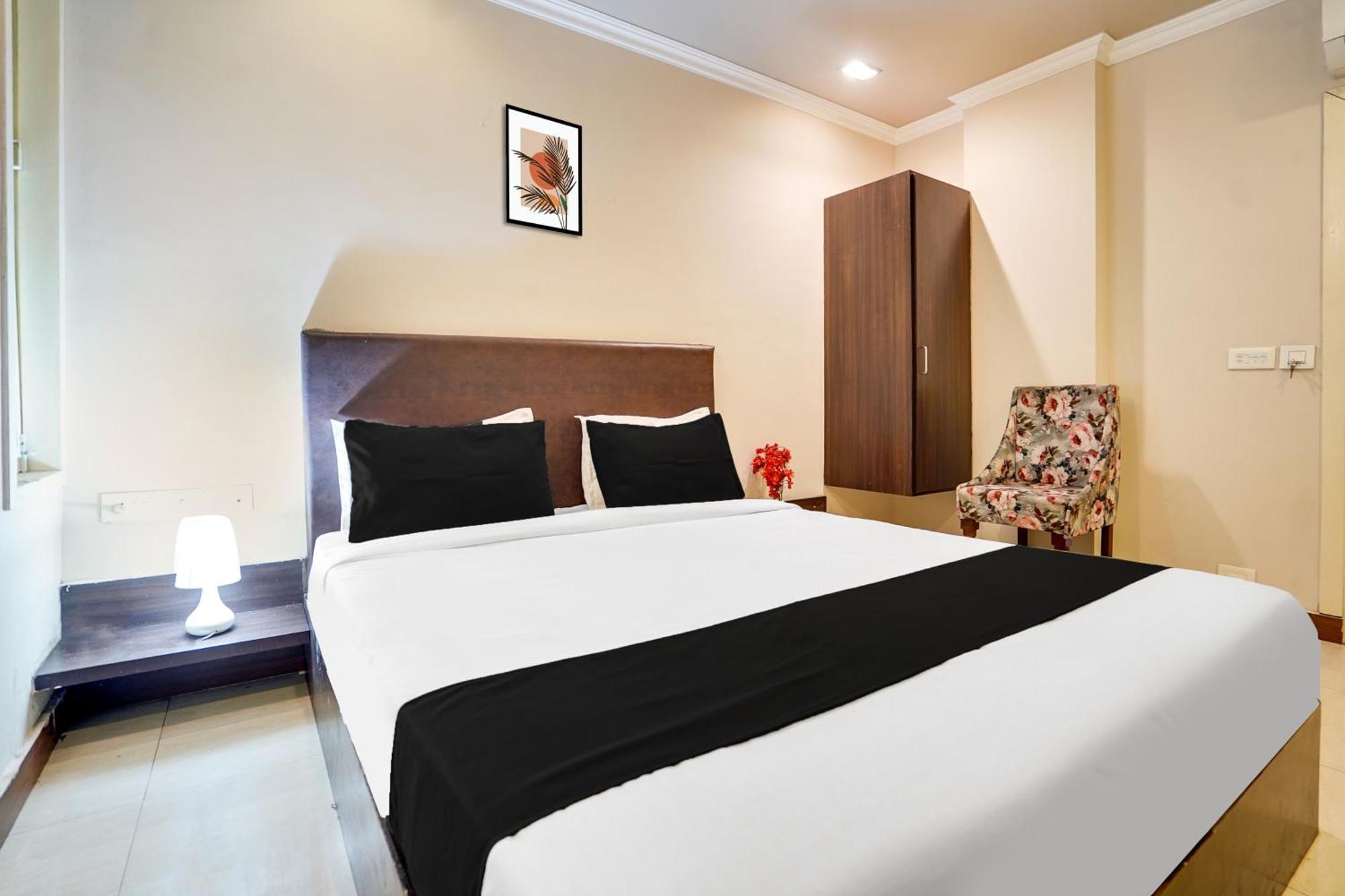 Super Townhouse Mansarovar Near Metro Station Jaipur Buitenkant foto