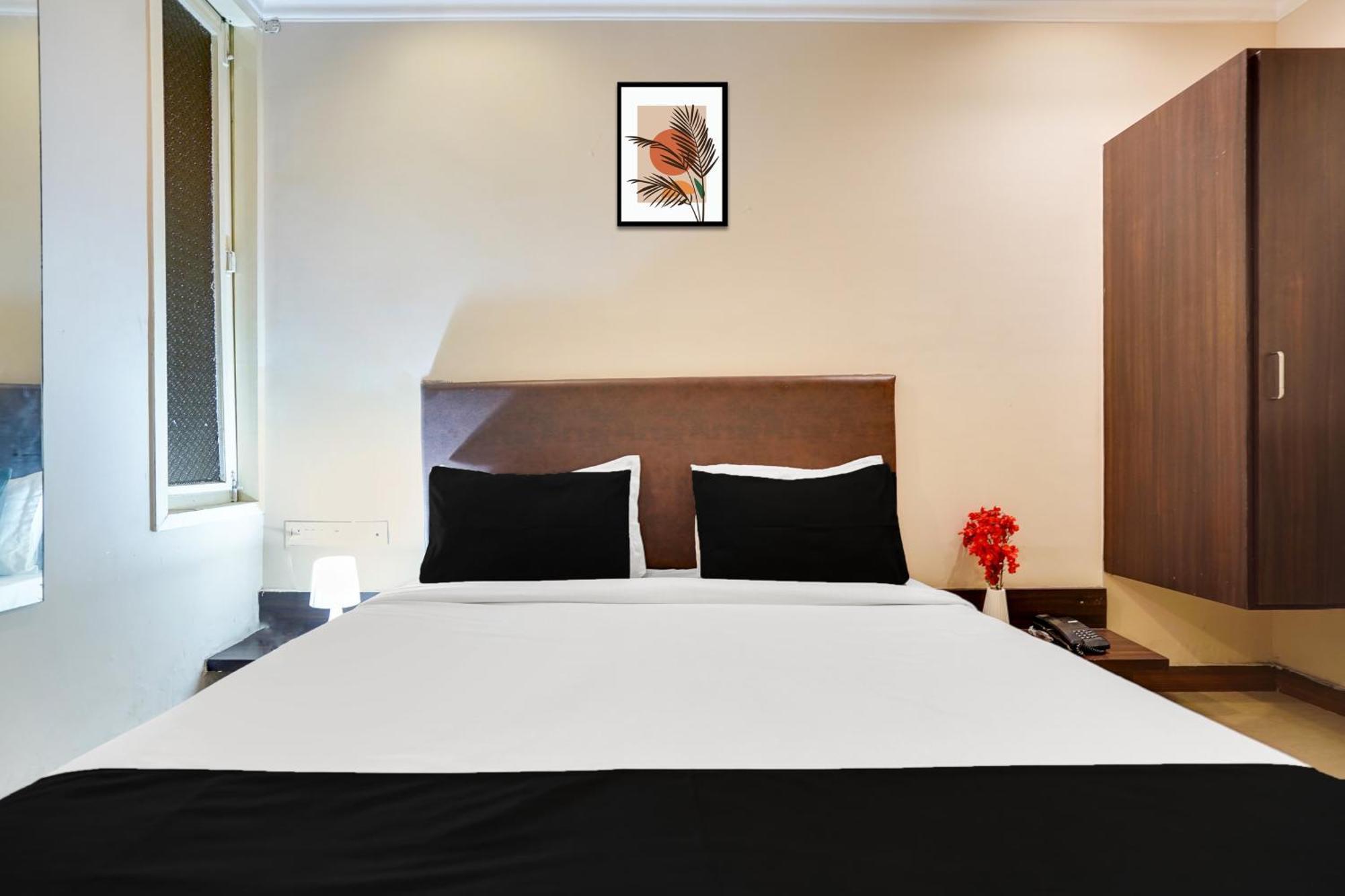 Super Townhouse Mansarovar Near Metro Station Jaipur Buitenkant foto